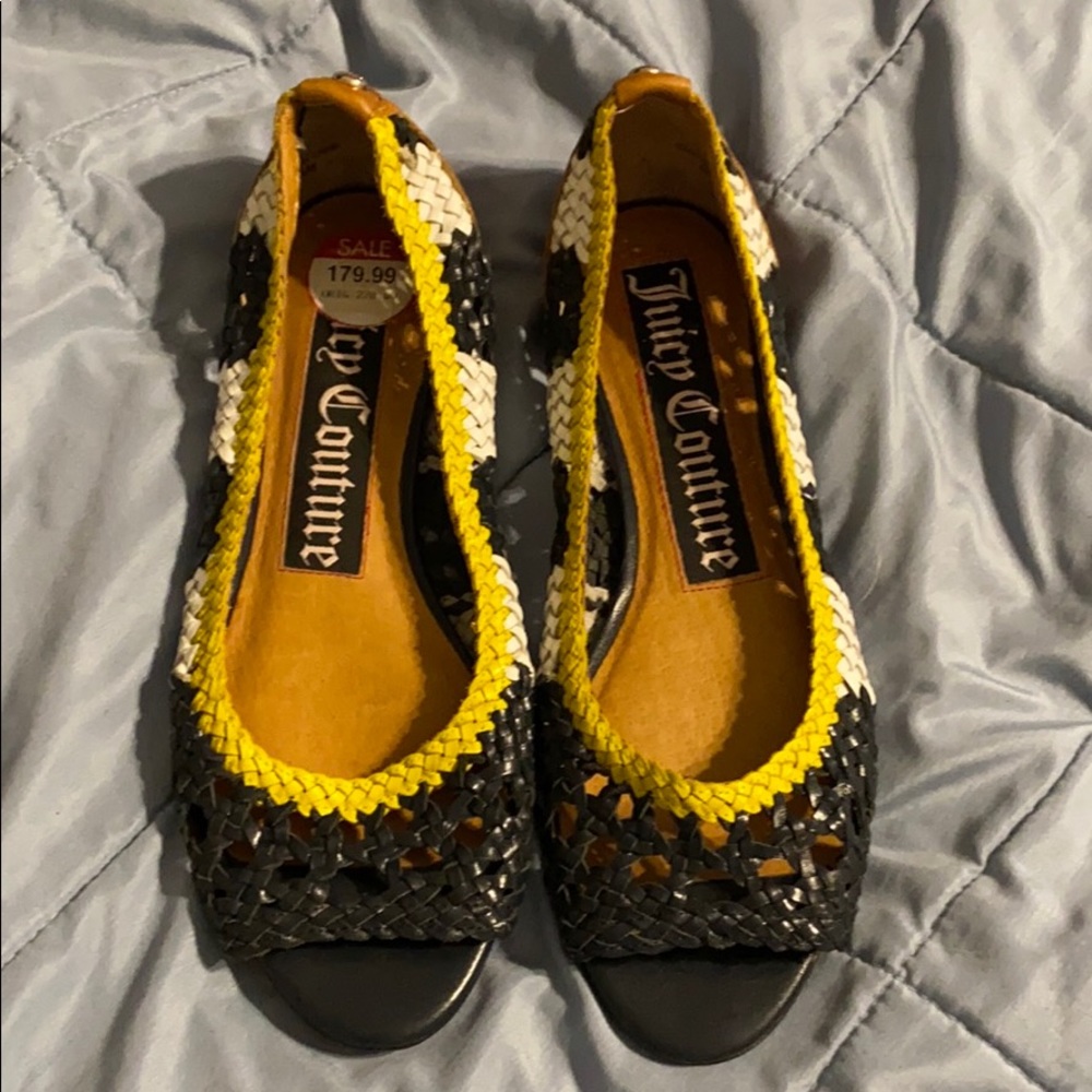 Juicy Couture open toe flat sandals